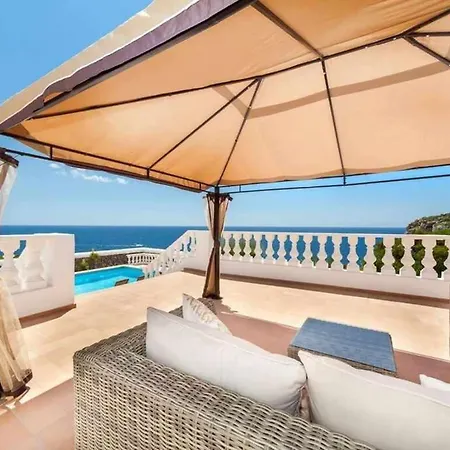 Es Macar Vistas Unicas Al Mar Junto A La Playa Piscina Climatizada Es Canutells