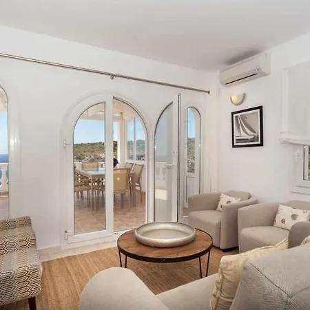Villa Es Macar Vistas Unicas Al Mar Junto A La Playa Piscina Climatizada